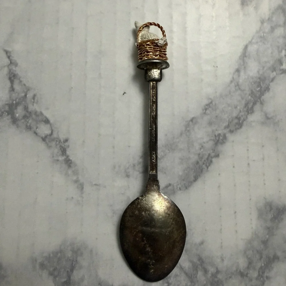 Vintage White Kitty Cat In A Basket W.A.P.W. Silver-Plated Souvenir Mini Spoon